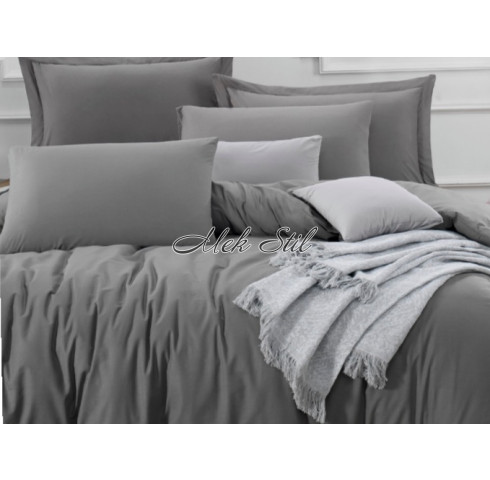 Едноцветно спално бельо в сиво